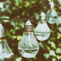 Spatwaterdicht, waterdicht, plensdicht, wat zijn de verschillen (voor binnen en buitentoepassing)?